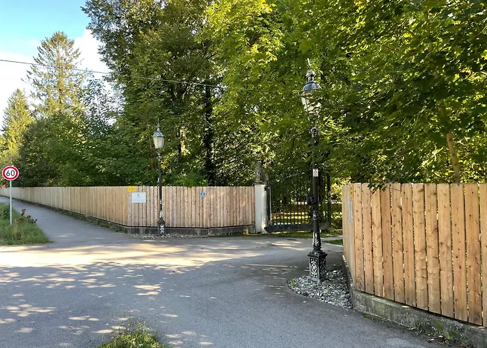 Villa Zollhaus Bed & Breakfast